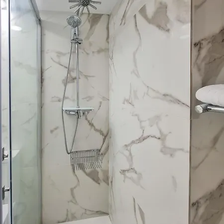 Edificio Astoria Apartment *