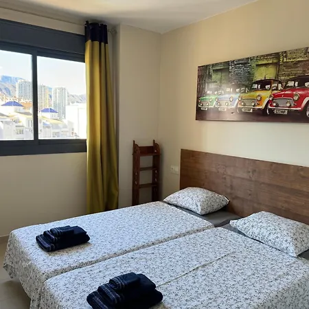 Dos Dormitorios, Con Vista Al Mar Y A Pocos Pasos De La Playa * Benidorm