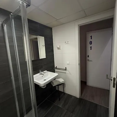 게스트하우스 Hostal B And B Benidorm *