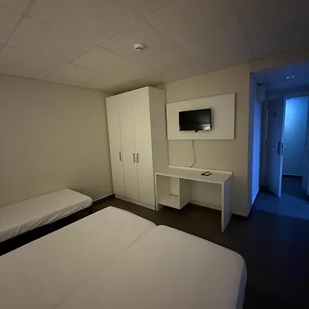 게스트하우스 Hostal B And B Benidorm 베니돔