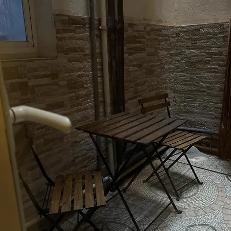 게스트하우스 Hostal B And B Benidorm