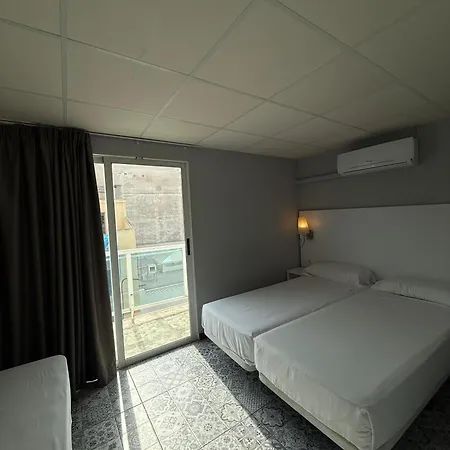 게스트하우스 Hostal B And B Benidorm *
