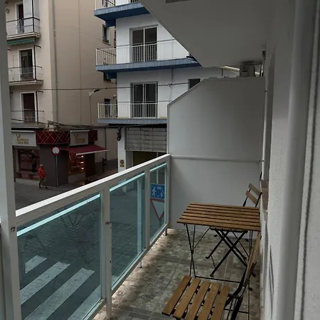 게스트하우스 Hostal B And B Benidorm