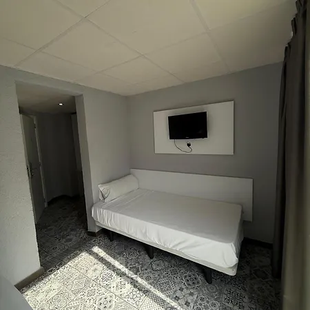 게스트하우스 Hostal B And B Benidorm *