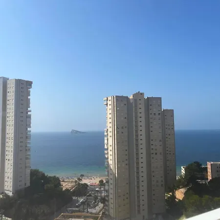 5 Minute Walk To The - Torres Residencial Miranda Apartment *