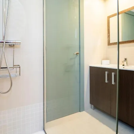 Stylish Seaview With Pool Access Apartment *