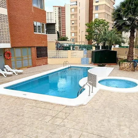 Con Piscina Y Garaje En 아파트 베니돔