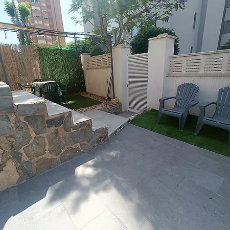 Casa Mya Con Terreno Privado Y Parking Compartido - A 800m De Playa Poniente 펜션