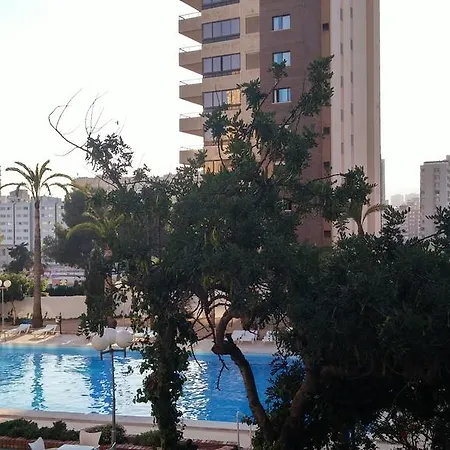 Bermudas Aparthotel 2*