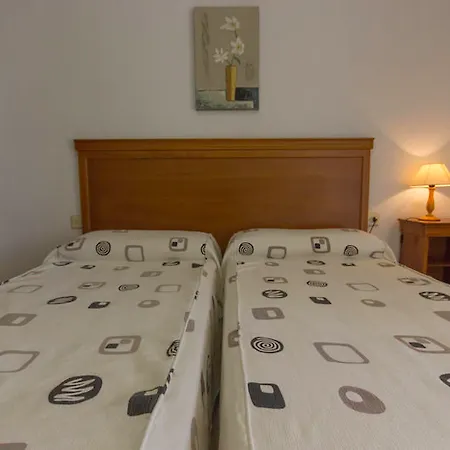 Gemelos 2 Apts 2* 貝尼多姆