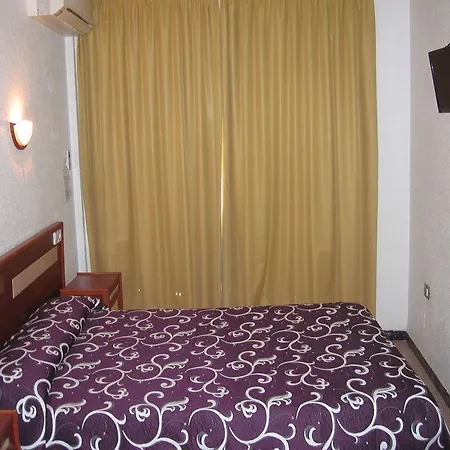 Condestable Hotel *