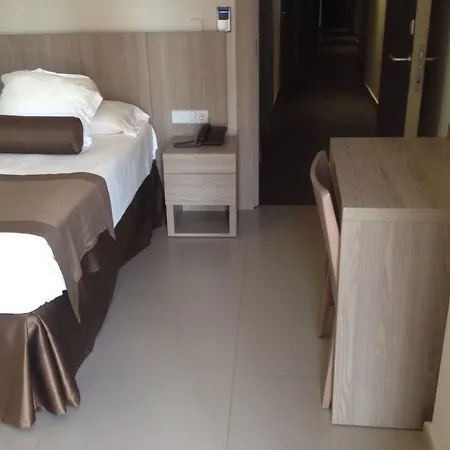 Acapulco Hotel 3*