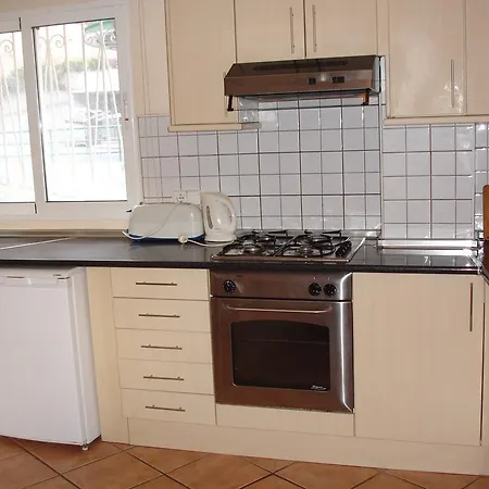 Aries Apartment *