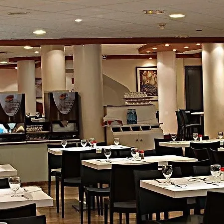 Oasis Plaza 3*