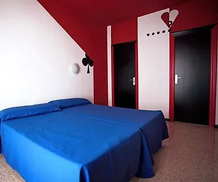 Hotel Casual Pop Art 3*