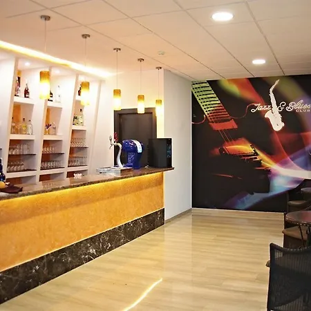 Hotel Marconfort Suites