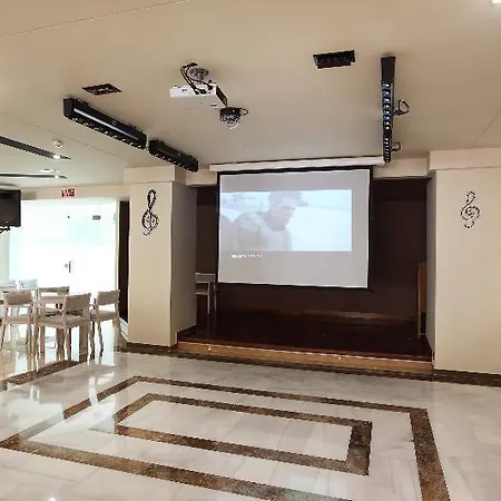 贝尼多姆赫利奥斯酒店
