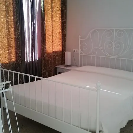 Esmeralda Apartment *