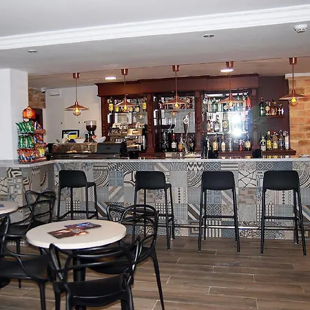 Hotel Queens - Adults Only