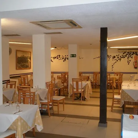 迈纳酒店 2*