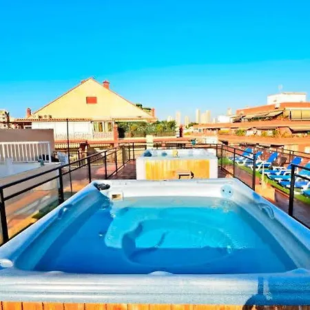 Cuco Hotel 3*