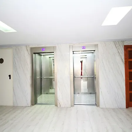 Europa Center 12-b Levante * Benidorm