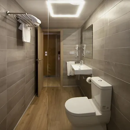 Cuco Hotel 3*