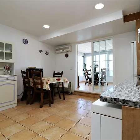 Almadraba Apartment *