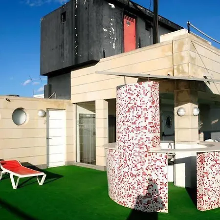 Hotel Oasis Plaza 3*