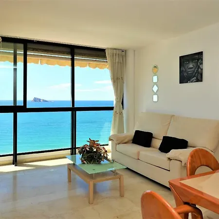 Santa Margarita 9-c * Benidorm
