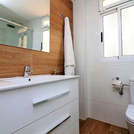 Apartment Tugar 2-4 *