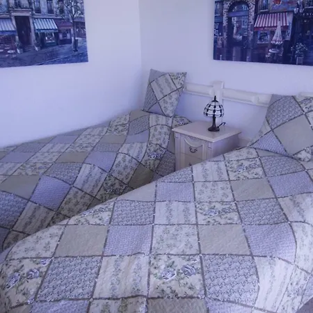Cornelia Appartement *