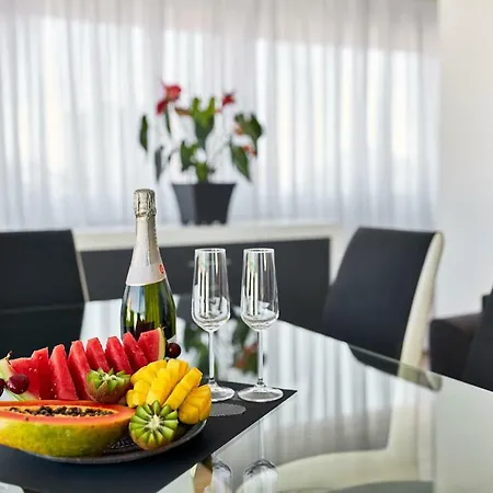 Sonrisa Apartments *