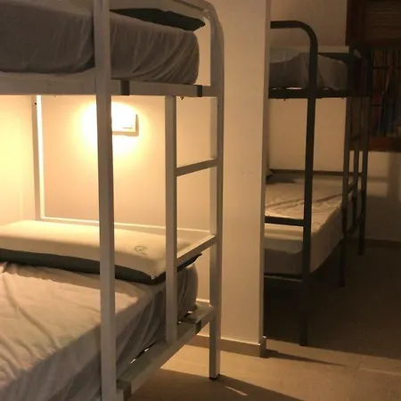 Hostal Welcome Beach *