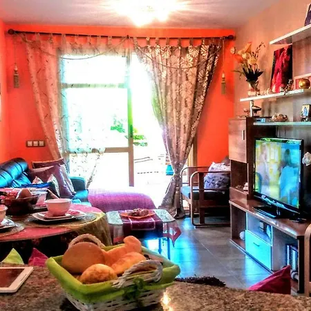Apartment Deluxe Garden Flat Near Terra-Mitica