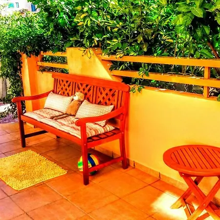 Deluxe Garden Flat Near Terra-Mitica *
