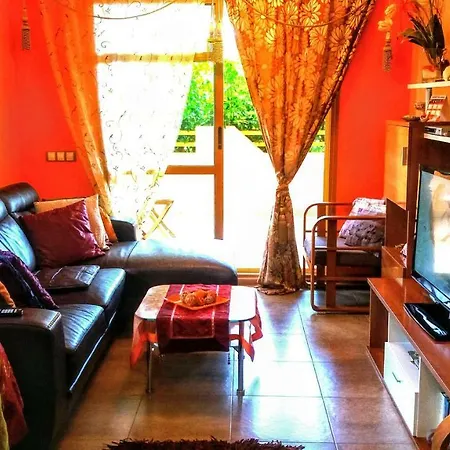 Deluxe Garden Flat Near Terra-Mitica *