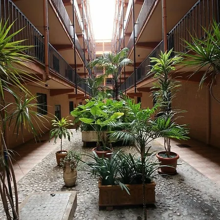 3 Hotel