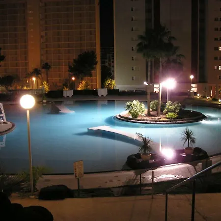 Complex Apartment *