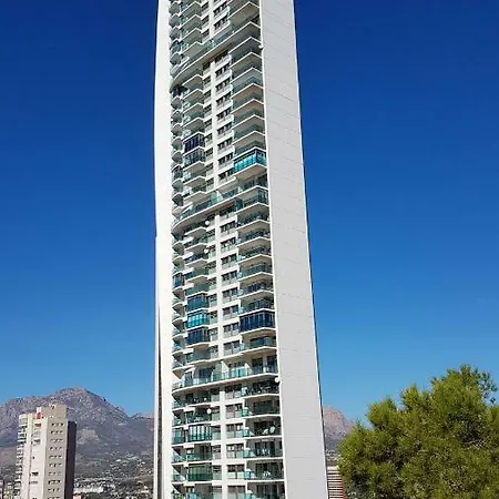 Highrise With Private Terrace & Sea Views - 34th Floor *