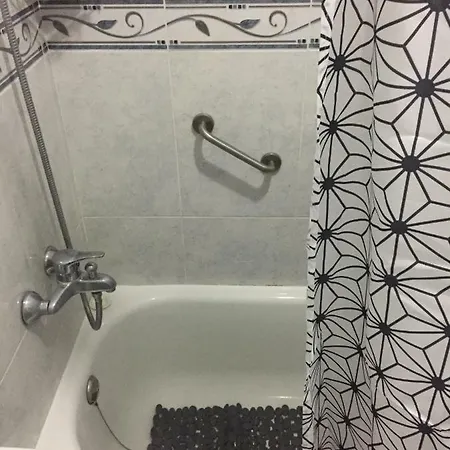 Gerona Playmon Virginia Apartment