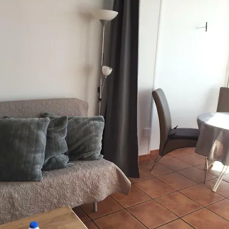 Triton 10a Apartment *
