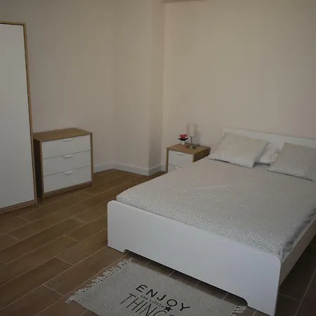 Alameda Centro Trg Apartment *