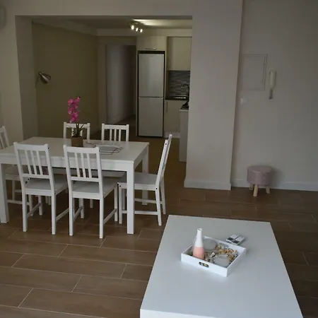 Apartment Alameda Centro Trg