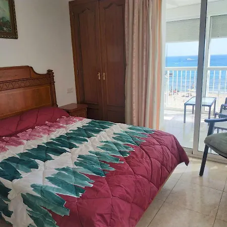 Piso De 4 Dormitorios A Pie De La Playa Levante Appartement