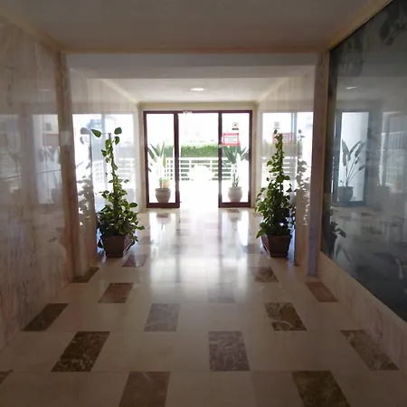 Apartment Albatros 14 *