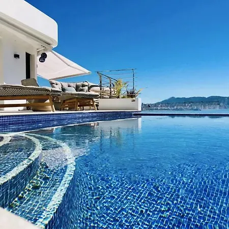 Апартаменты Luxurioeses In Mit Pool