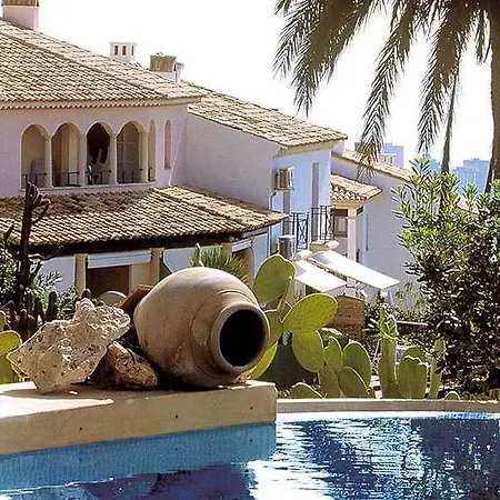 Sierra Cortina Hotel