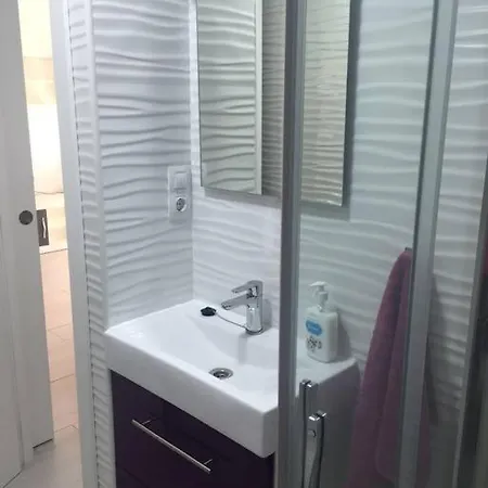 Apartment Balcon Al Mar