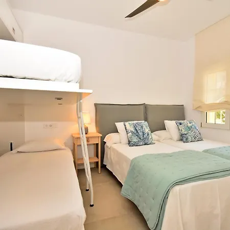 Apartment 70sqm Private Terrace In Front Of The Sea & 107sqm Brand New